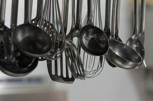 PRACTICAL UTENSILS FOR DAILY KITCHENS
